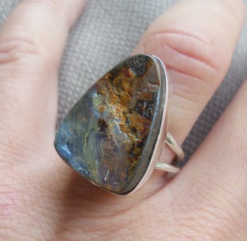 Zilveren ring gezet met Boulder Opaal maat 17.3 mm